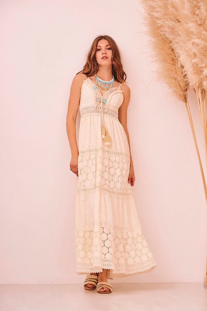 Vestido bordado crochet
