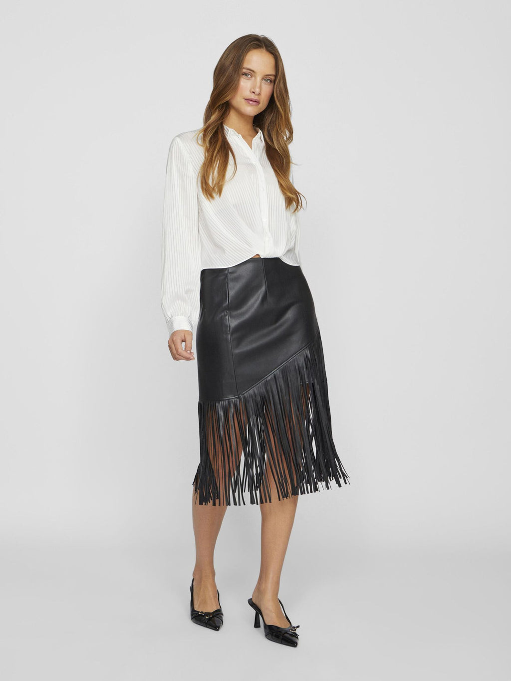 Falda midi polipiel con flecos