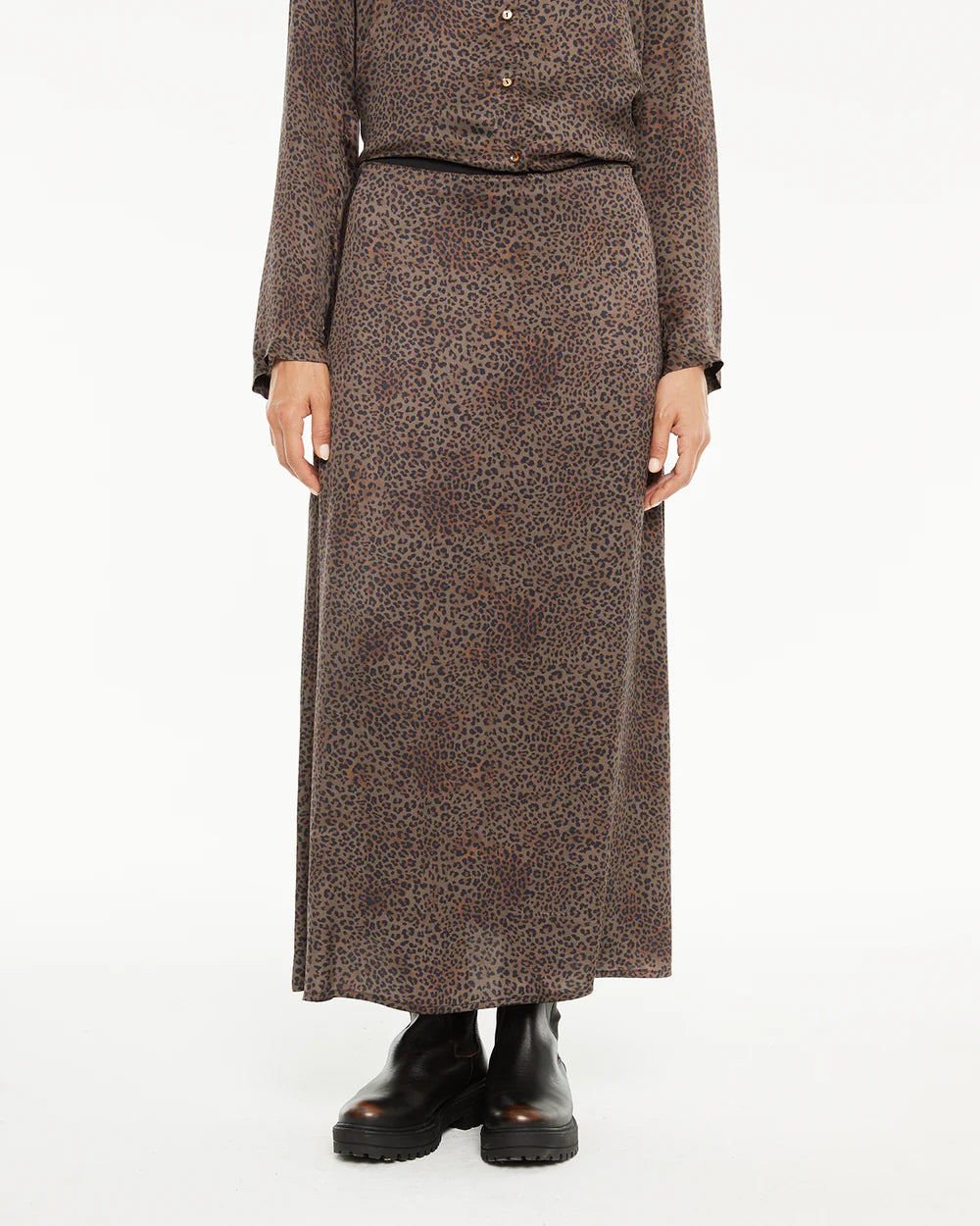 FALDA MIDI ESTAMPADO ANIMAL PRINT System Action