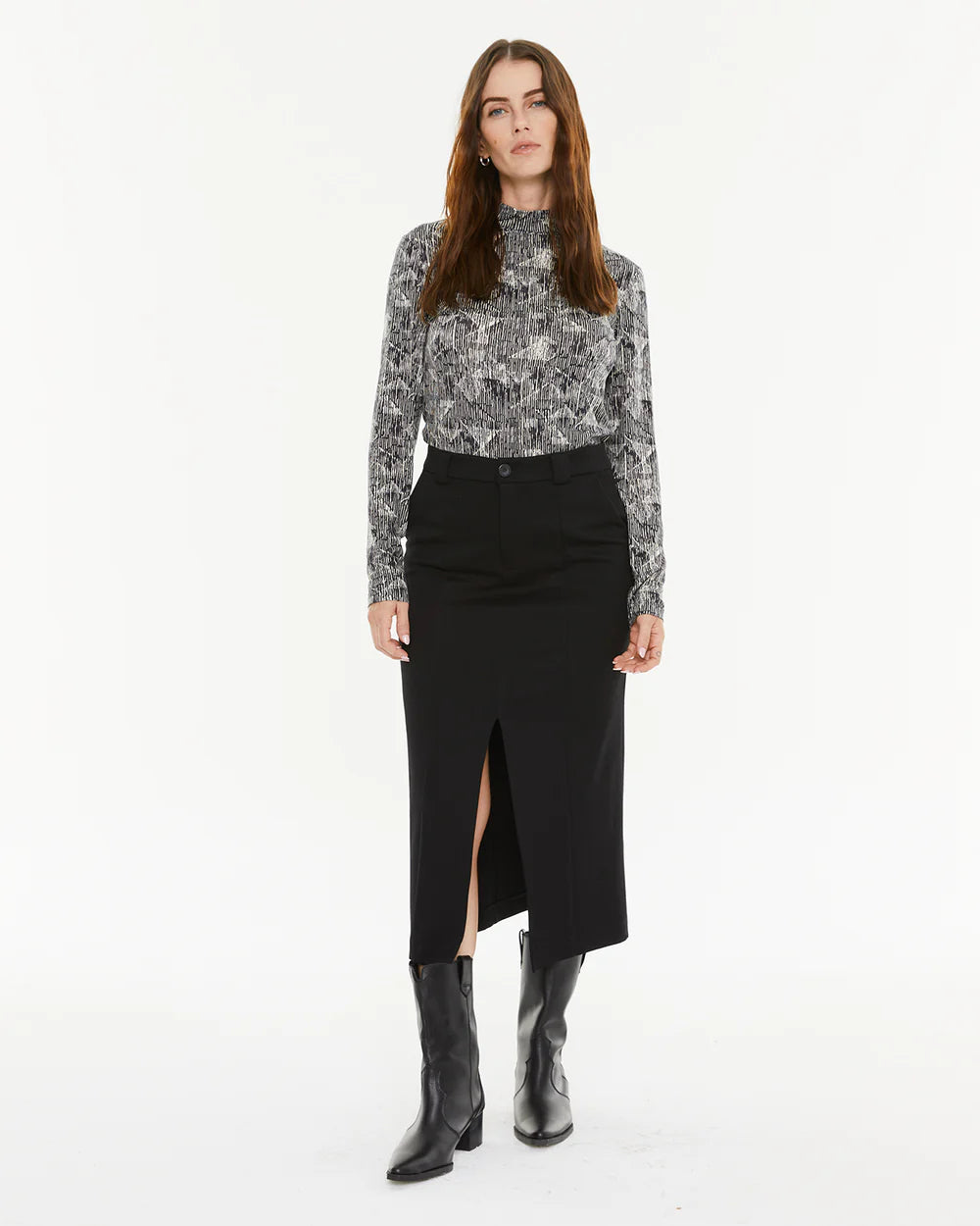 FALDA ABERTURA NEGRA System Action